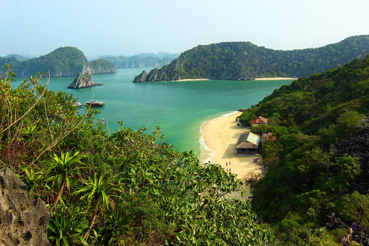Halong City - A New Appearance and Modern City - Halong Tours