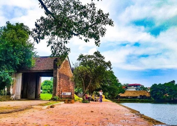 Duong Lam Ancient Village